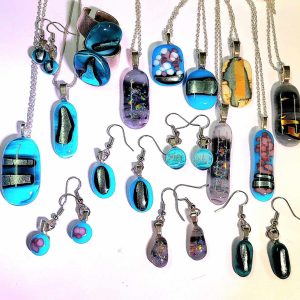 Glass Jewellery Making Workshop: 1/2-day