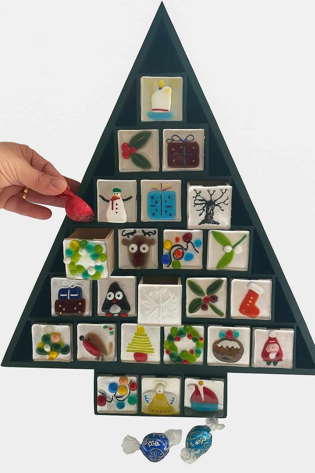 Handmade Glass Advent Calendar: 1-day Glass Making Course - Image 3